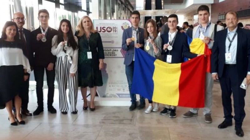 Două medalii de aur și patru de argint pentru elevii români, la Olimpiada Internaţională de Ştiinţe
