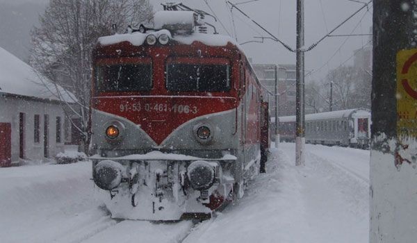 17 trenuri anulate, în urma avertizărilor meteo Cod roșu