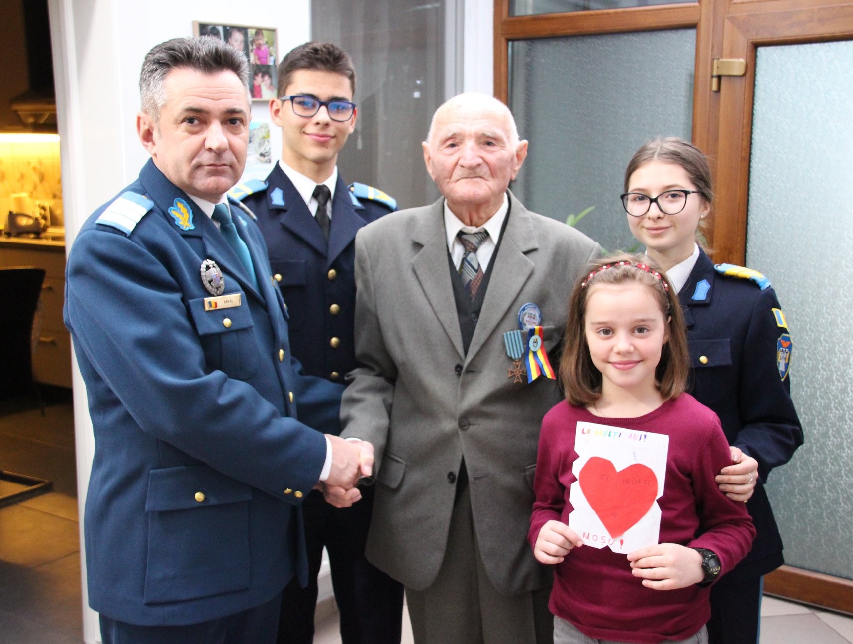 Veteranul de război Laurean Deac, la 98 de ani: ”Am suferit tare mult, dar m-a ajutat Dumnezeu să merg înainte”