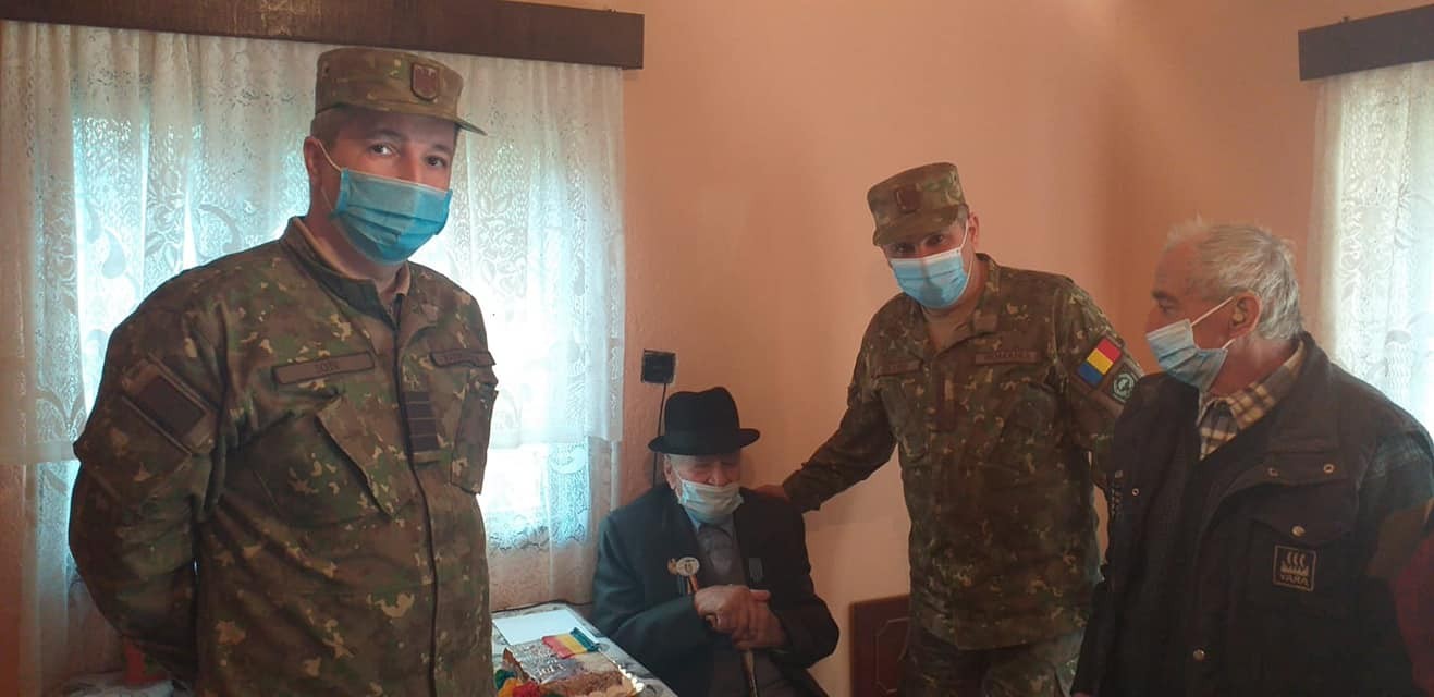 Veteranul de război Gheorghe Popescu, aniversat la împlinirea vârstei de 101 ani