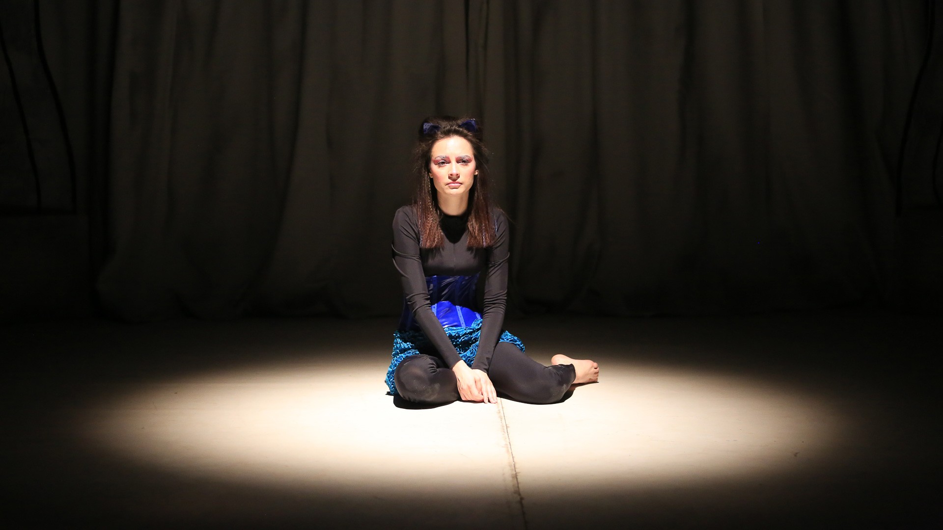„Pisica albastră” – o nouă premieră pe scena Teatrului Clasic „Ioan Slavici” din Arad