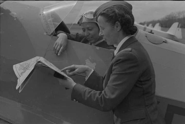 113 ani de la nașterea unei eroine uitate: aviatoarea Virginia Duțescu!