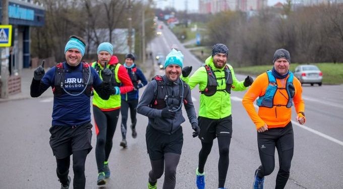 Alergători și veterani de război din Moldova, în premieră la „Ștafeta Veteranilor” organizată de Invictus România