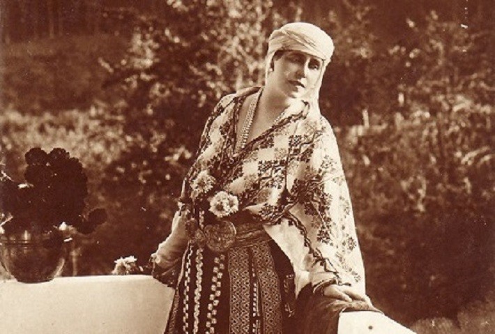 Regina Maria, celebrată printr-o Expoziție de pictură și creații vestimentare la Palatul Mogoşoaia