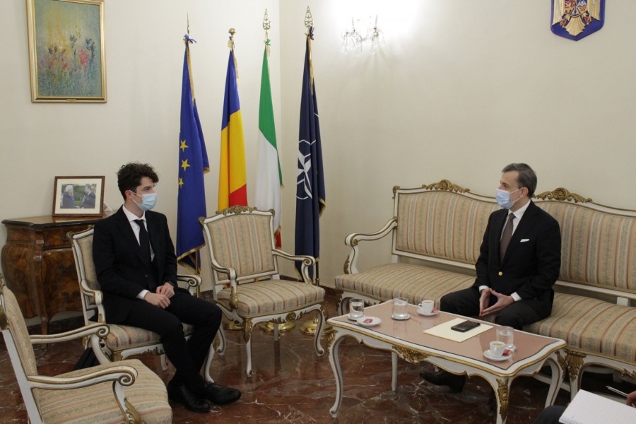 Student eminent în Italia, felicitat de ambasadorul României în această țară