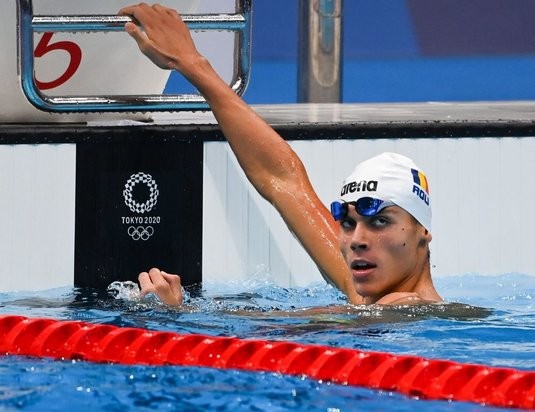 David Popovici s-a calificat în semifinale la 200 m liber