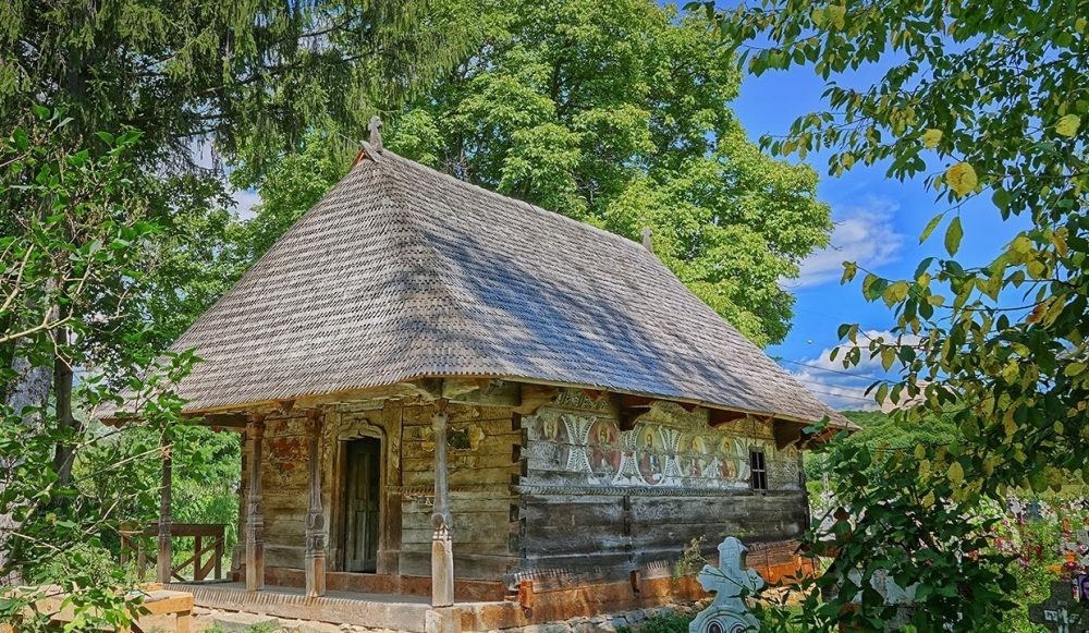 Biserica de lemn din Urşi, marele câştigător al Premiilor Europene pentru Patrimoniu 2021, redeschisă pentru credincioşi