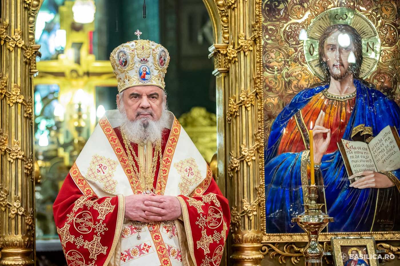 Patriarhul României a primit Medalia Aniversară „Centenarul Marii Uniri”, pentru implicarea Bisericii în promovarea memoriei și valorilor naționale