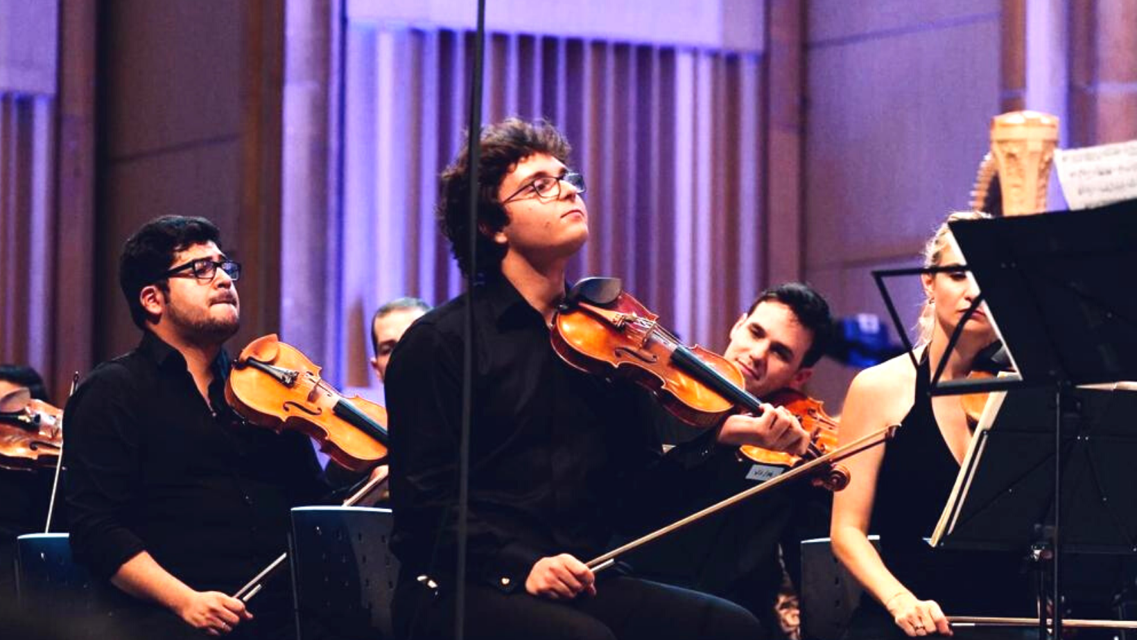 Un arădean, concert-maestru în neprețuitul dar făcut de Festivalul Enescu de Ziua Națională: Capriciul Român, în interpretarea Les Dissonances