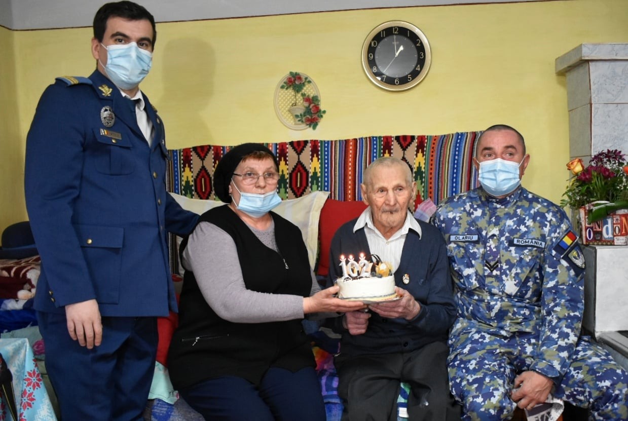 Veteranul de război Ion Andrioaei împlinește astăzi 102 ani
