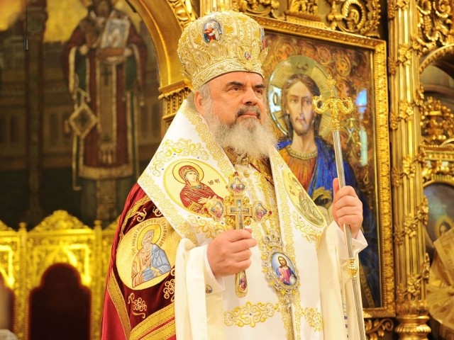 Patriarhul României, de Ziua Constituției: Statul și Biserica pot contribui la apărarea demnității și realizarea dreptății şi solidarităţii sociale în viaţa poporului român