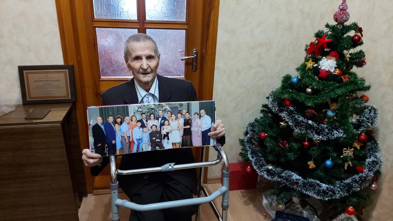 Veteranul de război Bulgac Stepan, sărbătorit la centenar. A fost prizonier timp de 6 ani în lagărele din Bălți și Kazahstan