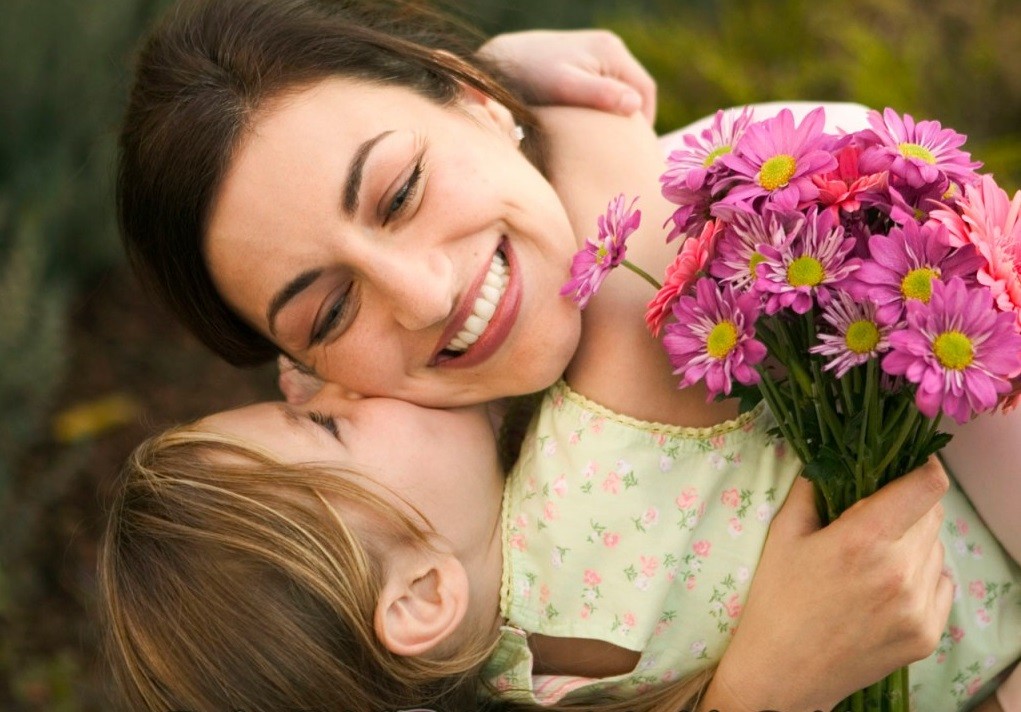 Aproape două milioane de români îşi sărbătoresc onomastica astăzi