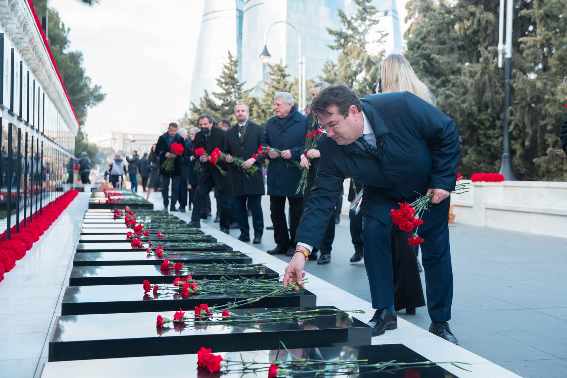 Prezență românească pe Aleea Martirilor din Baku, la 32 de ani de la revolta populară în timpul căreia 147 de persoane și-au pierdut viața