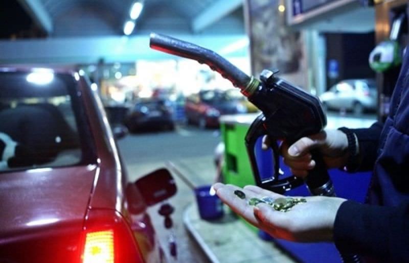 Benzina și motorina, la cele mai mari prețuri din istorie