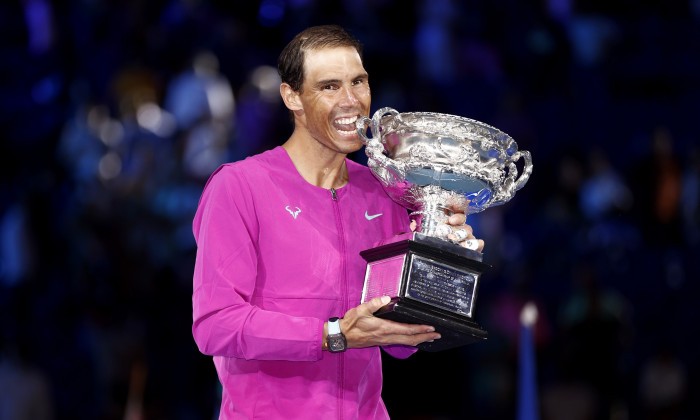 Rafael Nadal a scris istorie la Australian Open! "Îmi va rămâne în inimă acest trofeu"