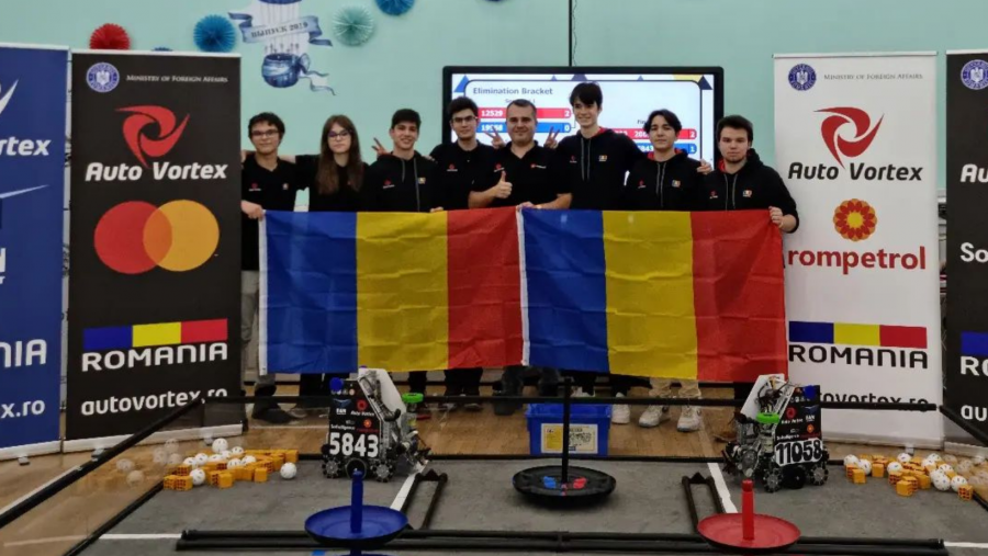 Echipa de robotică a României, medalie de argint la Campionatul Internațional de Robotică de la Sankt Petersburg
