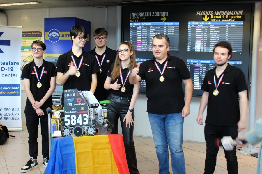Echipa AutoVortex s-a întors acasă cu medalia de aur de la Campionatul Internațional de Robotică din Libia