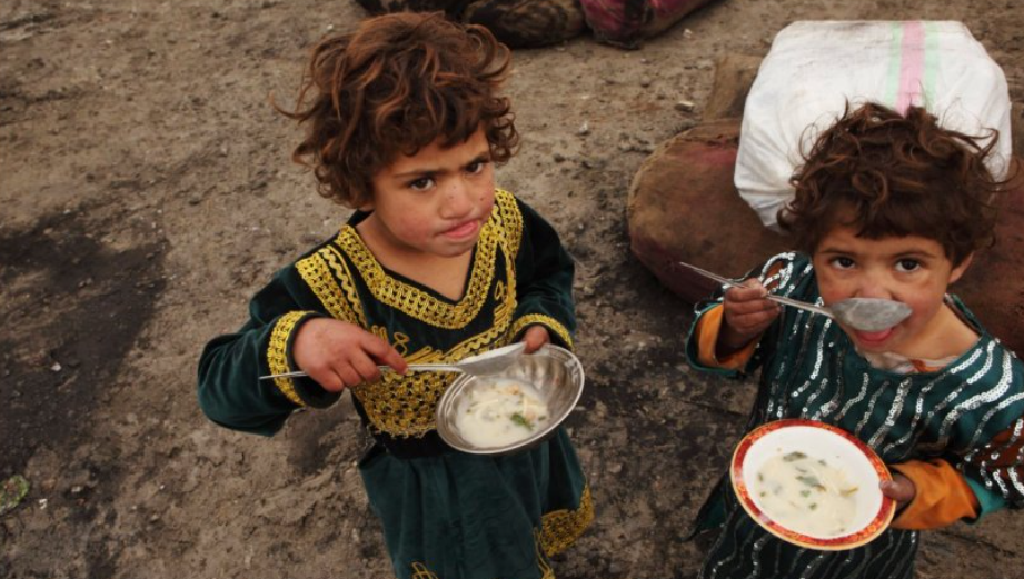 Numărul persoanelor care suferă de 'foame acută' în Afganistan a ajuns la 23 de milioane