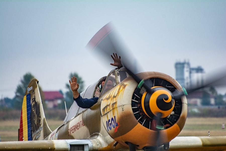 Forțele Aeriene Române vor aduce astăzi un ultim omagiu pilotului comandant Daniel Ștefănescu
