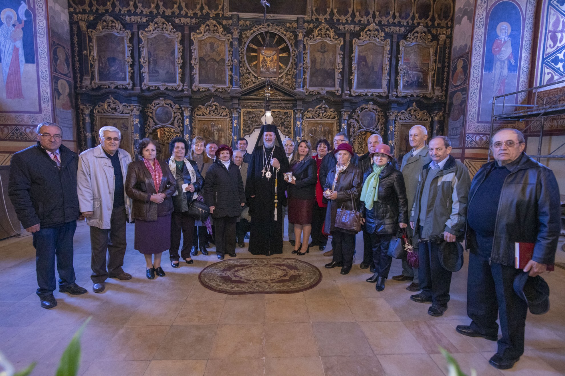 (FOTO) Liturghie Arhierească în Cetatea Lipovei, în a doua zi de Paști și ziua de prăznuire a Sfântului Mare Mucenic Gheorghe