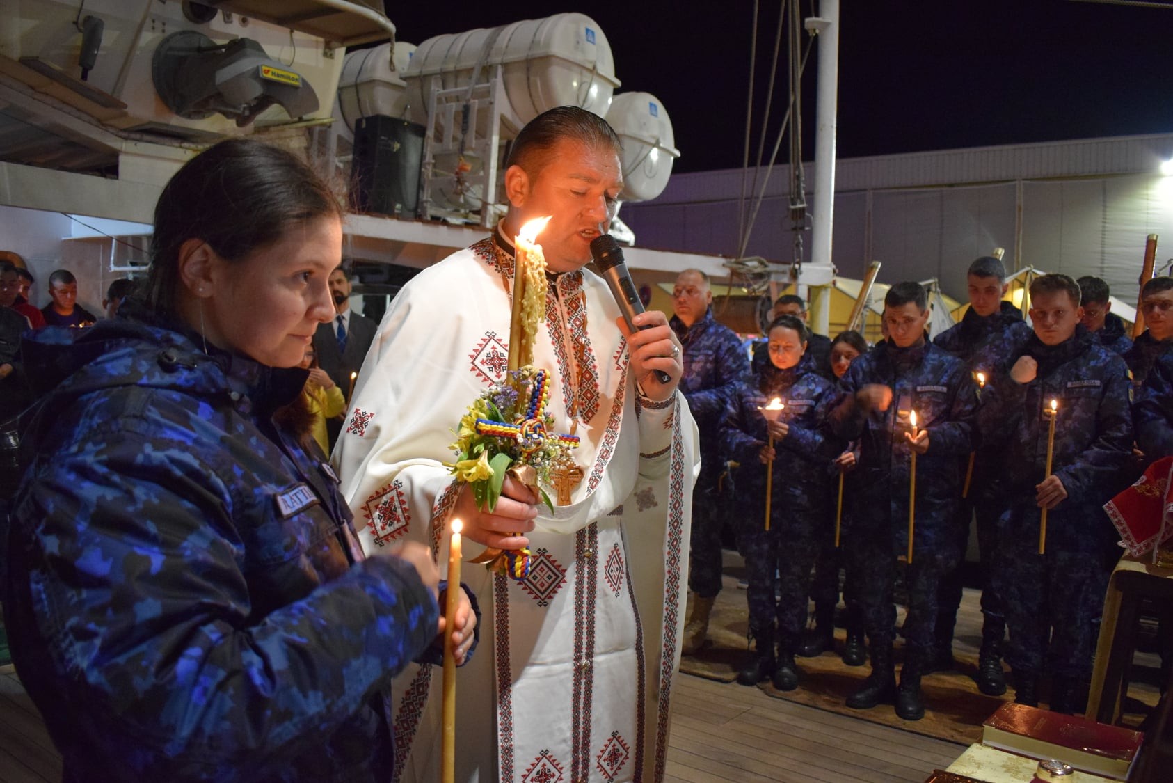 Lumina Sfântă a ajuns și la bordul Bricului Mircea, ancorat zilele acestea în inima comunităţii din Castellon