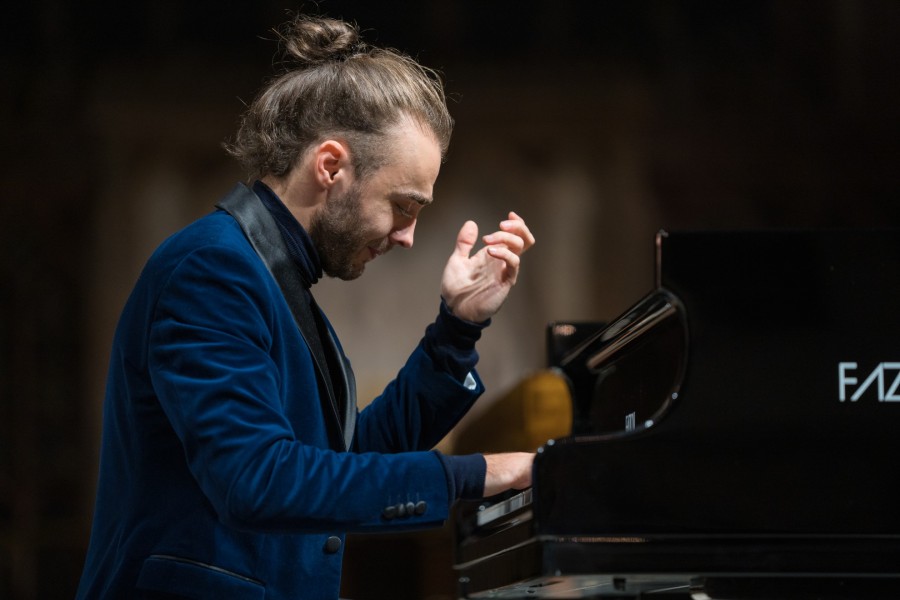 Pianistul Daniel Ciobanu concertează împreună cu Filarmonica din Israel