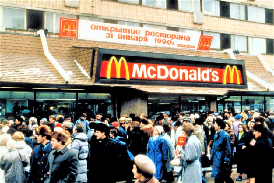 McDonald's pleacă definitiv din Rusia