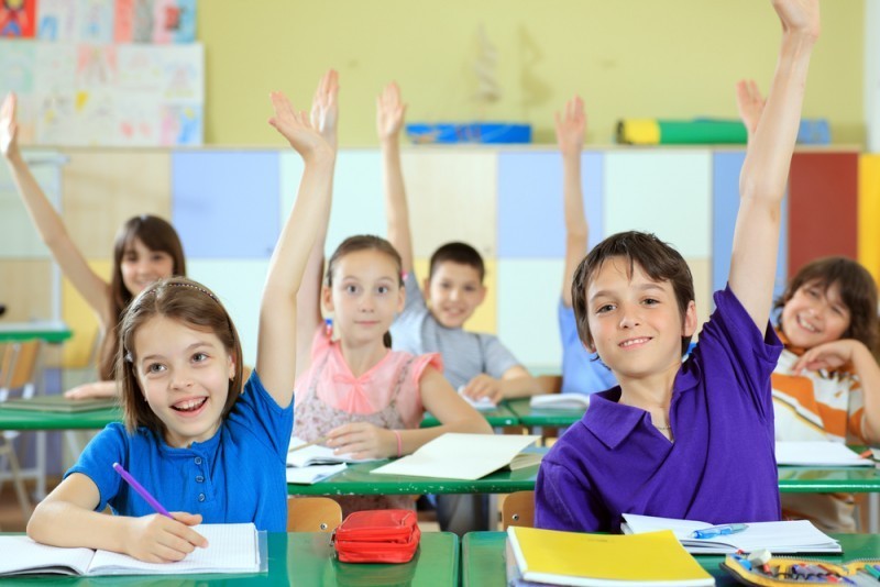 Profesorii nu mai au voie să facă meditații cu elevii din clasele la care predau
