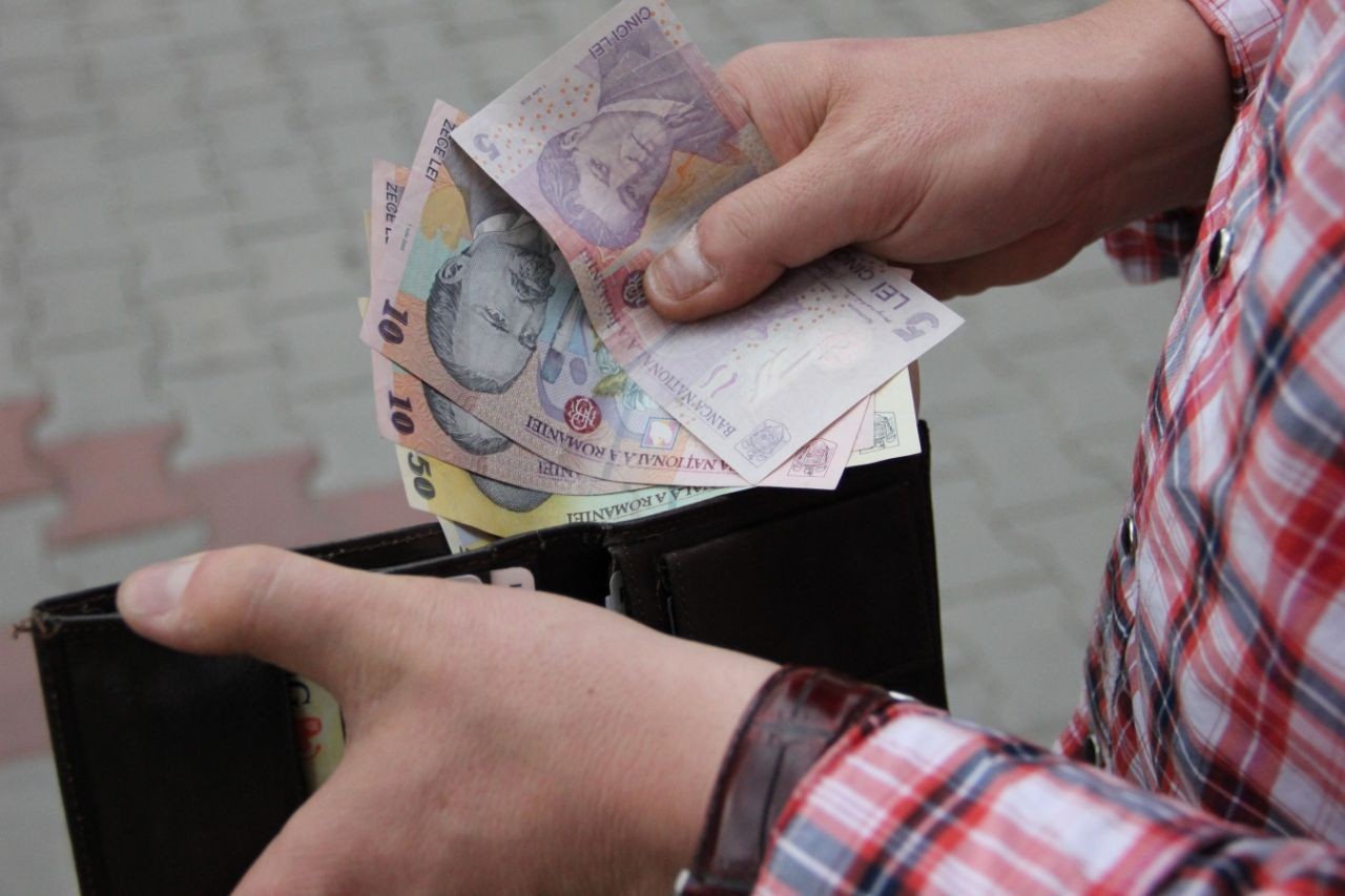 Salariul minim va fi majorat cu 200 de lei, neimpozabili
