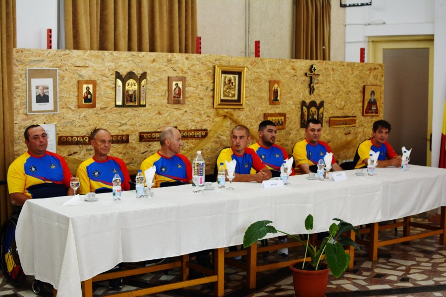 Militarii sportivi participanți la  INVICTUS GAMES –HAGA 2022, premiați de Asociația Militarilor Veterani și Veteranilor cu Dizabilități Argeș