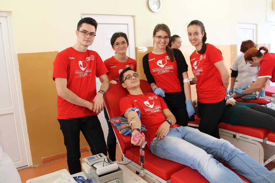 Astăzi este ziua mondială a celor care salvează vieți: Donatorii de sânge