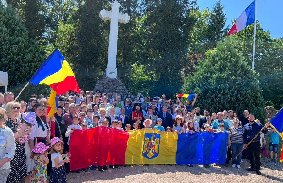 Sute de români din diaspora s-au rugat pentru Eroii care odihnesc în cimitirul românesc de la Soultzmatt