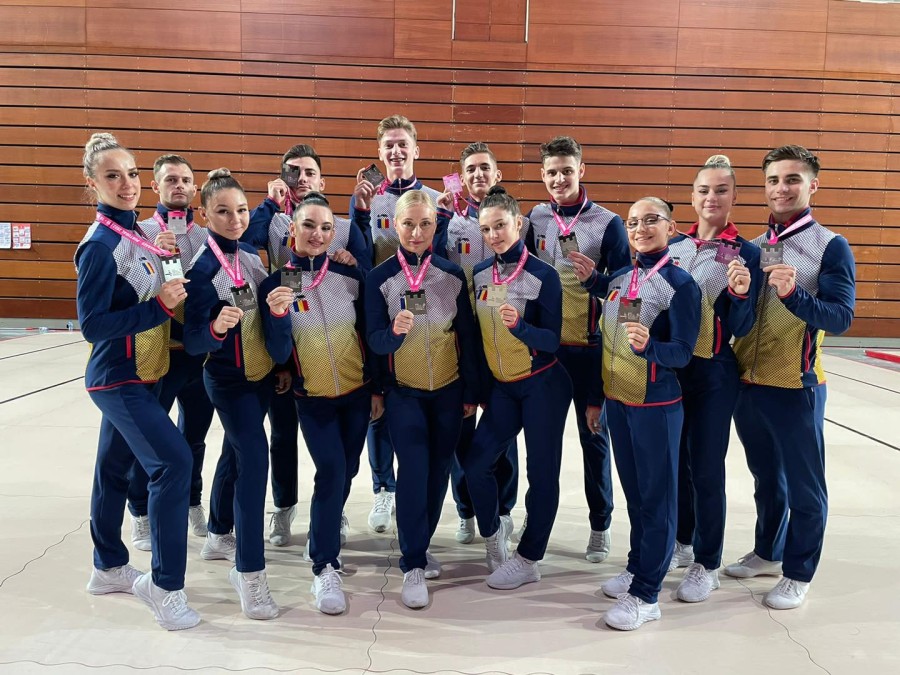 România este Vicecampioană Mondială la gimnastică aerobică!