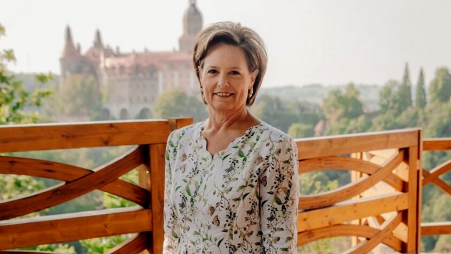 Principesa Sofia a inaugurat expoziția personală de fotografie „Primăvara în Maramureș”, în grădina Palatului Elisabeta
