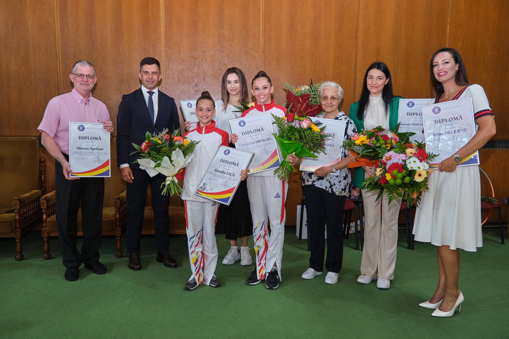 Amalia și Christina, campioanele României la Gimnastică Ritmică, felicitate de ministrul Sportului