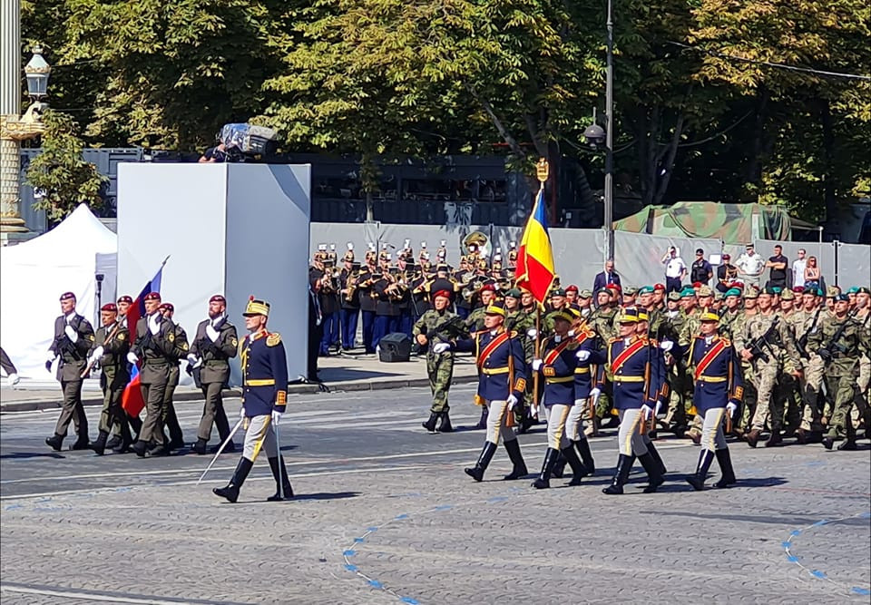12 militari români participă la celebra defilare de pe Champs-Elysées, de Ziua Națională a Franței