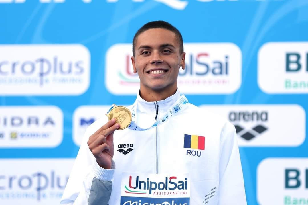 David este pur și simplu uluitor! A câștigat Aurul la 200 m liber și a stabilit trei noi recorduri ale probei!