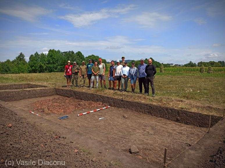 Vestigii arheologice vechi de 7.000 ani, descoperite în apropiere de Târgu-Neamţ