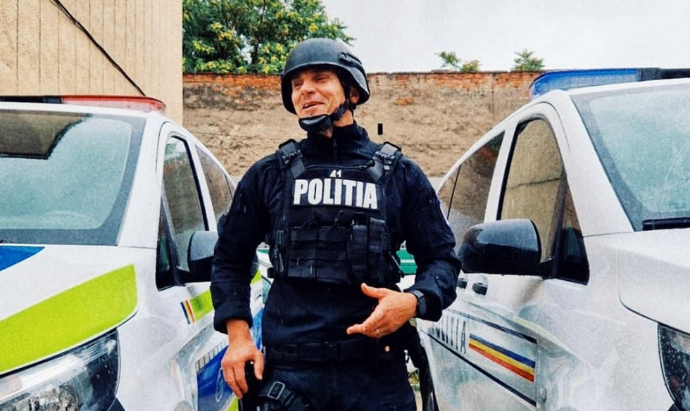 „Viața merită trăită, indiferent de greutăți!” - Polițistul Cristian Flonta a salvat viața unui bărbat care a vrut să se arunce de pe podul Traian