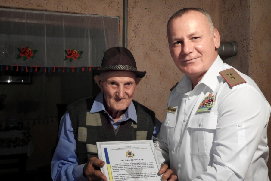 Veteranul de război Ioan Covaci, un străbunic de legendă sărbătorit la 99 de ani