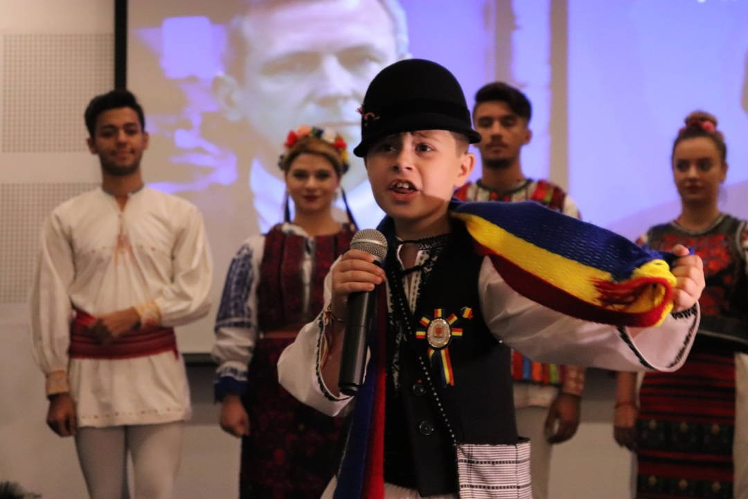 Departe de ţara ta, îţi faci casă din Limba Română, spune unul dintre câștigătorii Concursului ”Zilele Limbii Române în Italia”