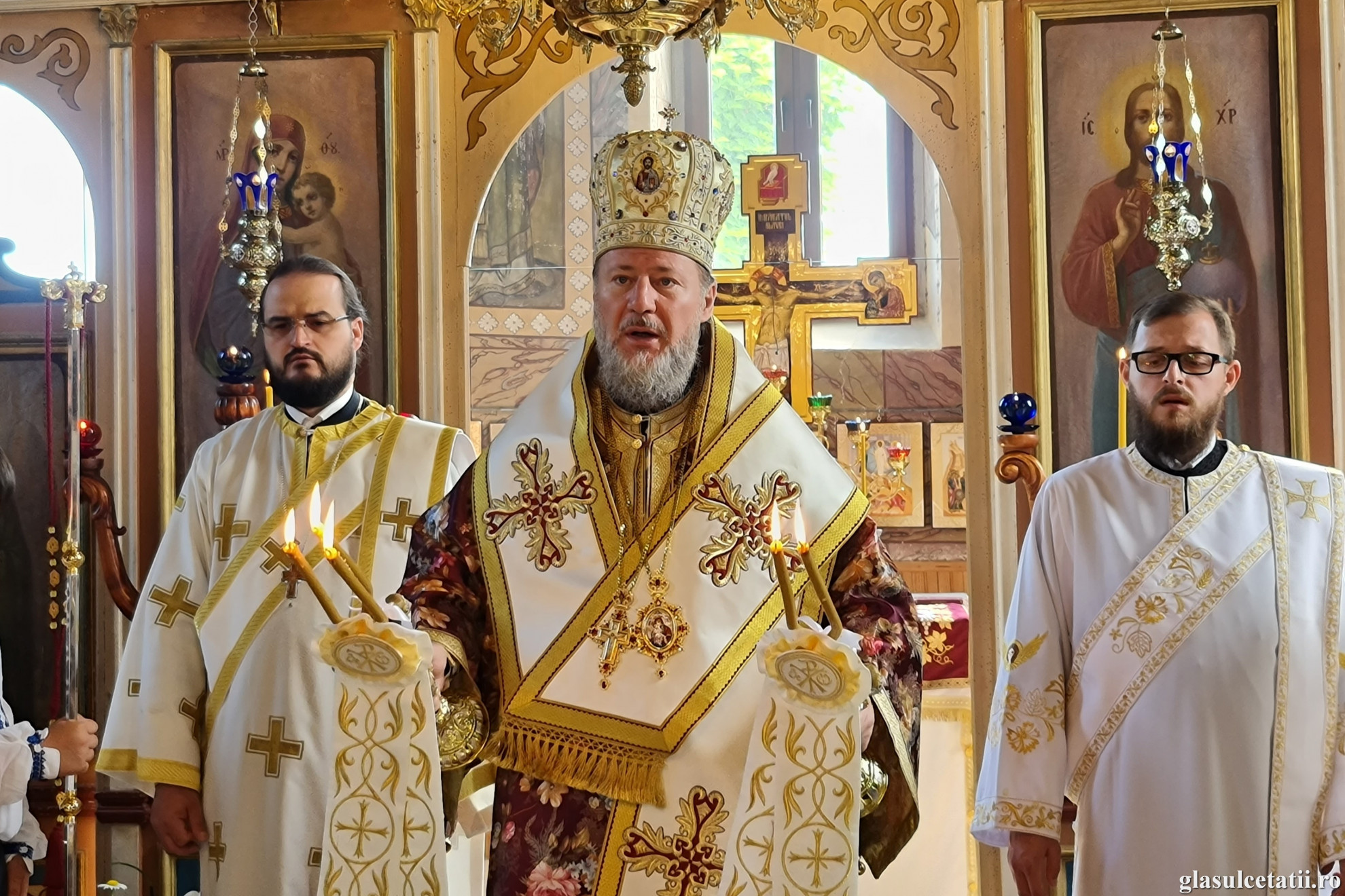 Să stăm de vorbă cu Dumnezeu, este îndemnul PS Emilian la începutul Anului nou bisericesc, Anului școlar și al toamnei