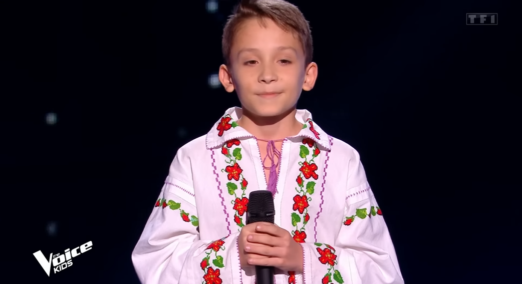 Florian este român, are 9 ani și a impresionat juriul de la „The Voice Kids” din Franța