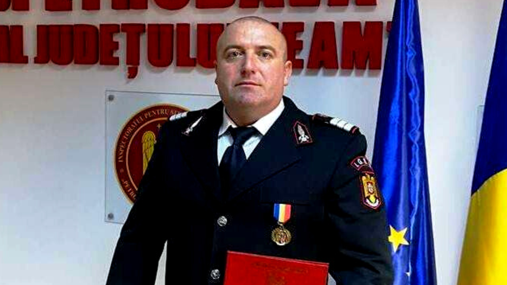 Oamenii de lângă noi. Un pompier şi-a salvat vecinii din flăcări, iar acum îi găzduiește în propria casă