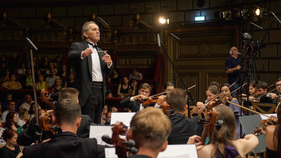 Orchestra Română de Tineret deschide cea de-a XII-a ediţie a Festivalului Internațional „Piano Extravaganza” de la Sofia