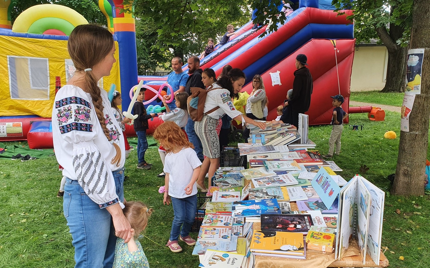 Biblioteca Prichindeilor din Diaspora pune la dispoziţia copiilor români din 8 ţări europene cărţi în limba română