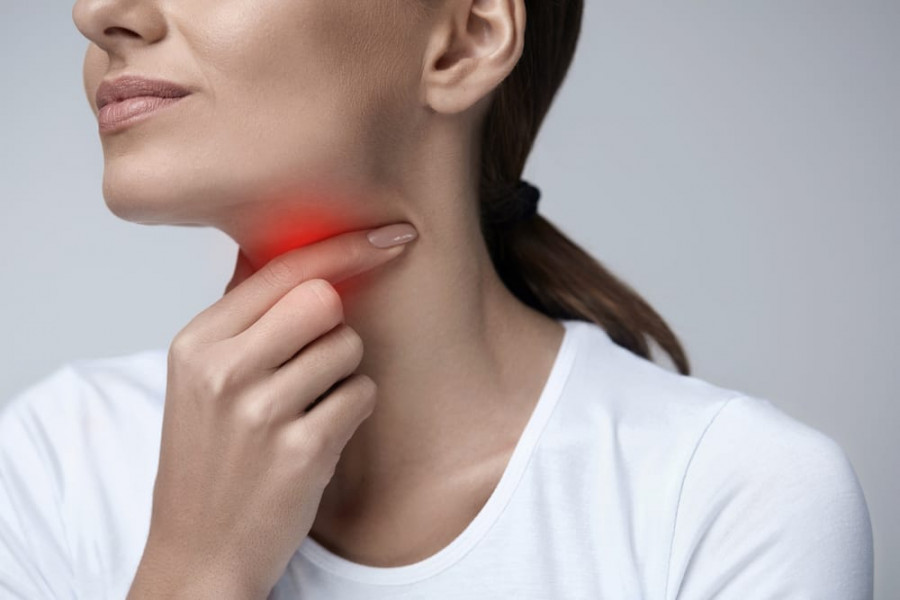 Remedii naturiste eficiente în durerile de gât