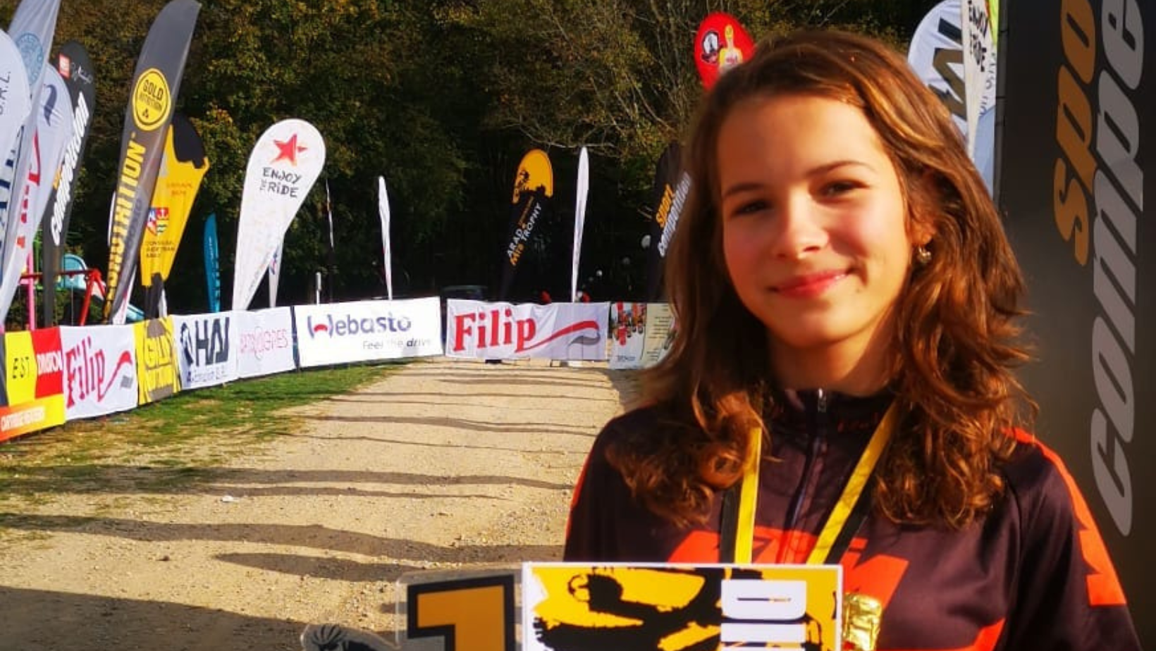 Elisa a câștigat Premiul I la concursul Arad MTB Trophy