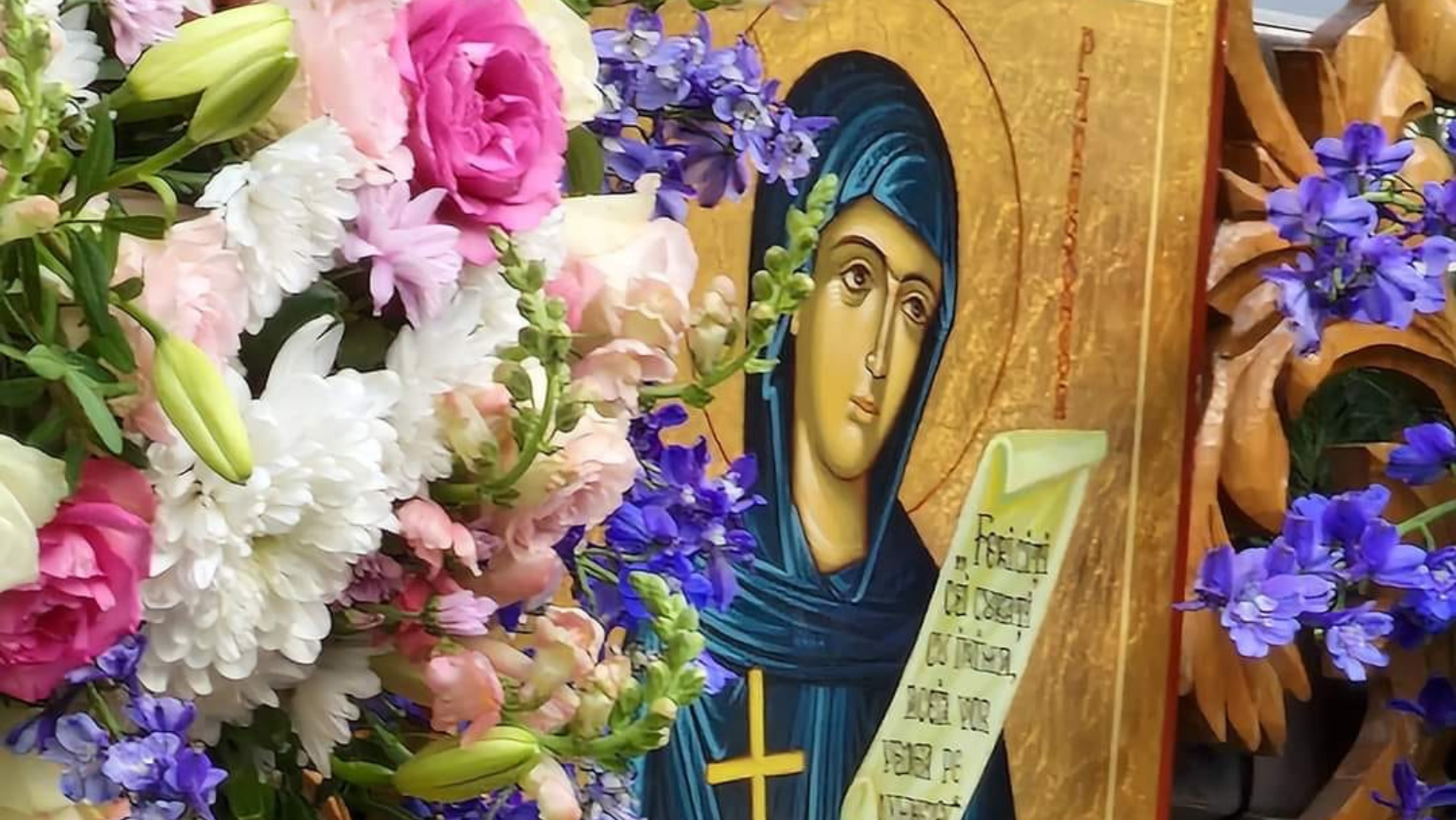 Peste 43.000 de români îşi sărbătoresc onomastica la praznicul Cuvioasei Parascheva